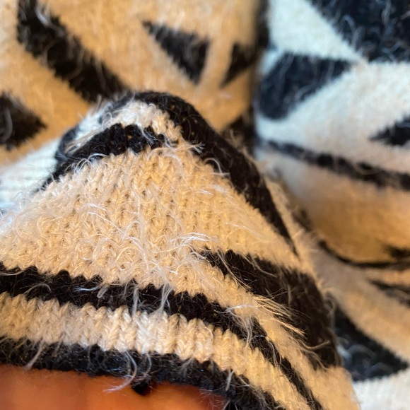 Vintage Aztek Sweater - Picture 2 of 5